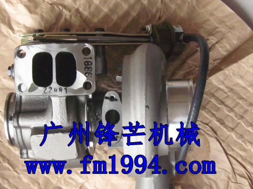 小松PC220-8原装进口增压器6754